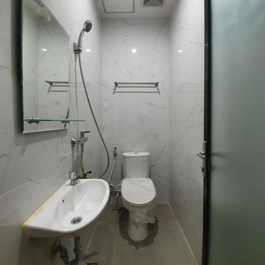 Circle One Hotel Palembang Exterior photo